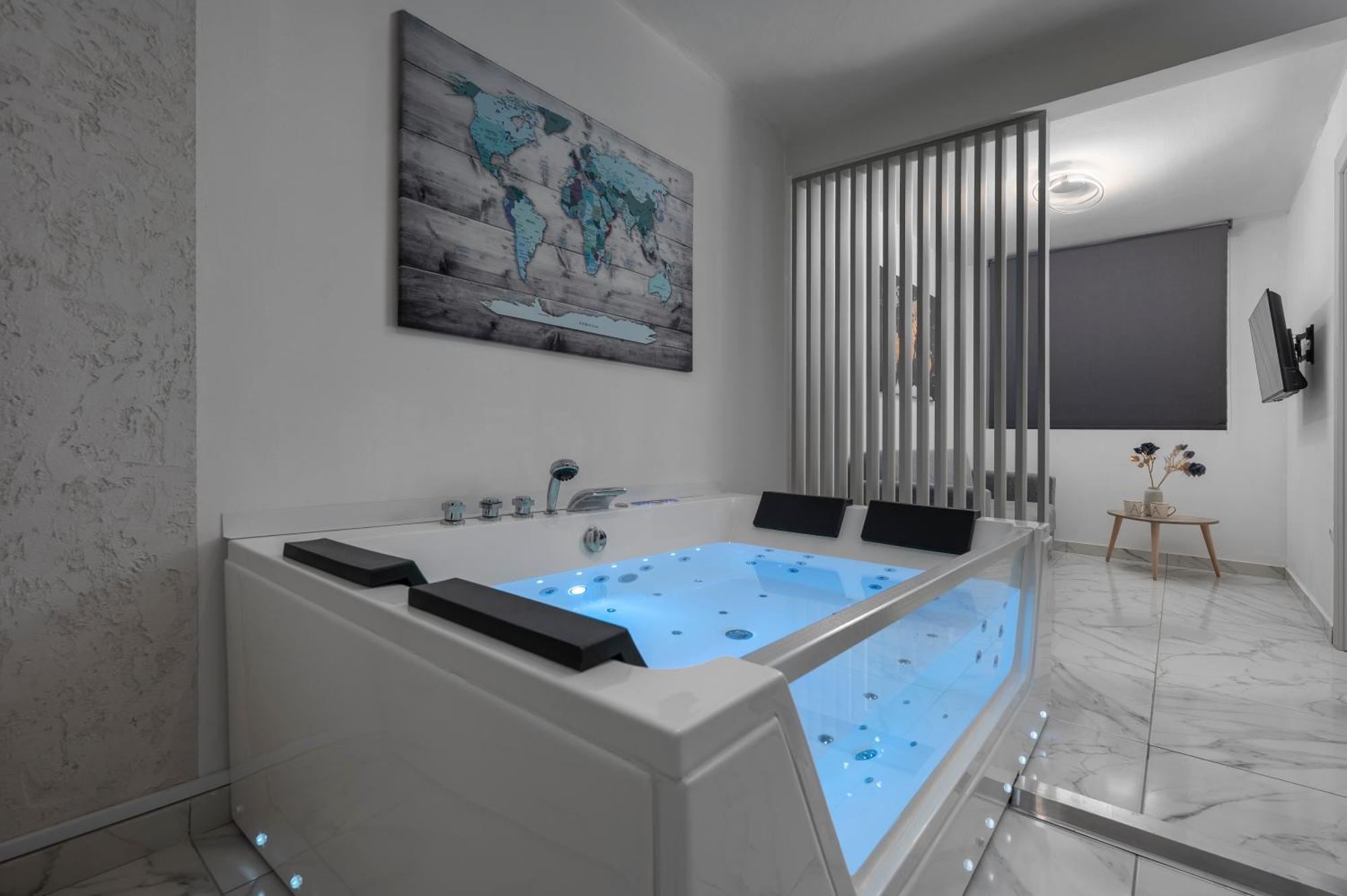 Premium Jacuzzi Suite At The City Center, By Aqua Platinum Θεσσαλονίκη Εξωτερικό φωτογραφία