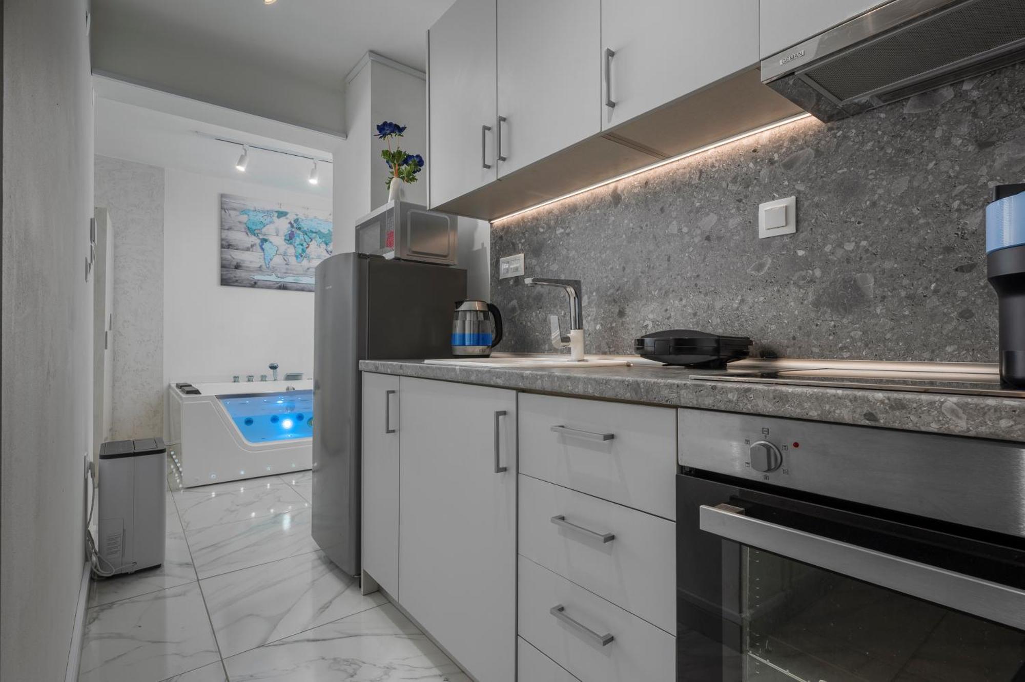 Premium Jacuzzi Suite At The City Center, By Aqua Platinum Θεσσαλονίκη Εξωτερικό φωτογραφία
